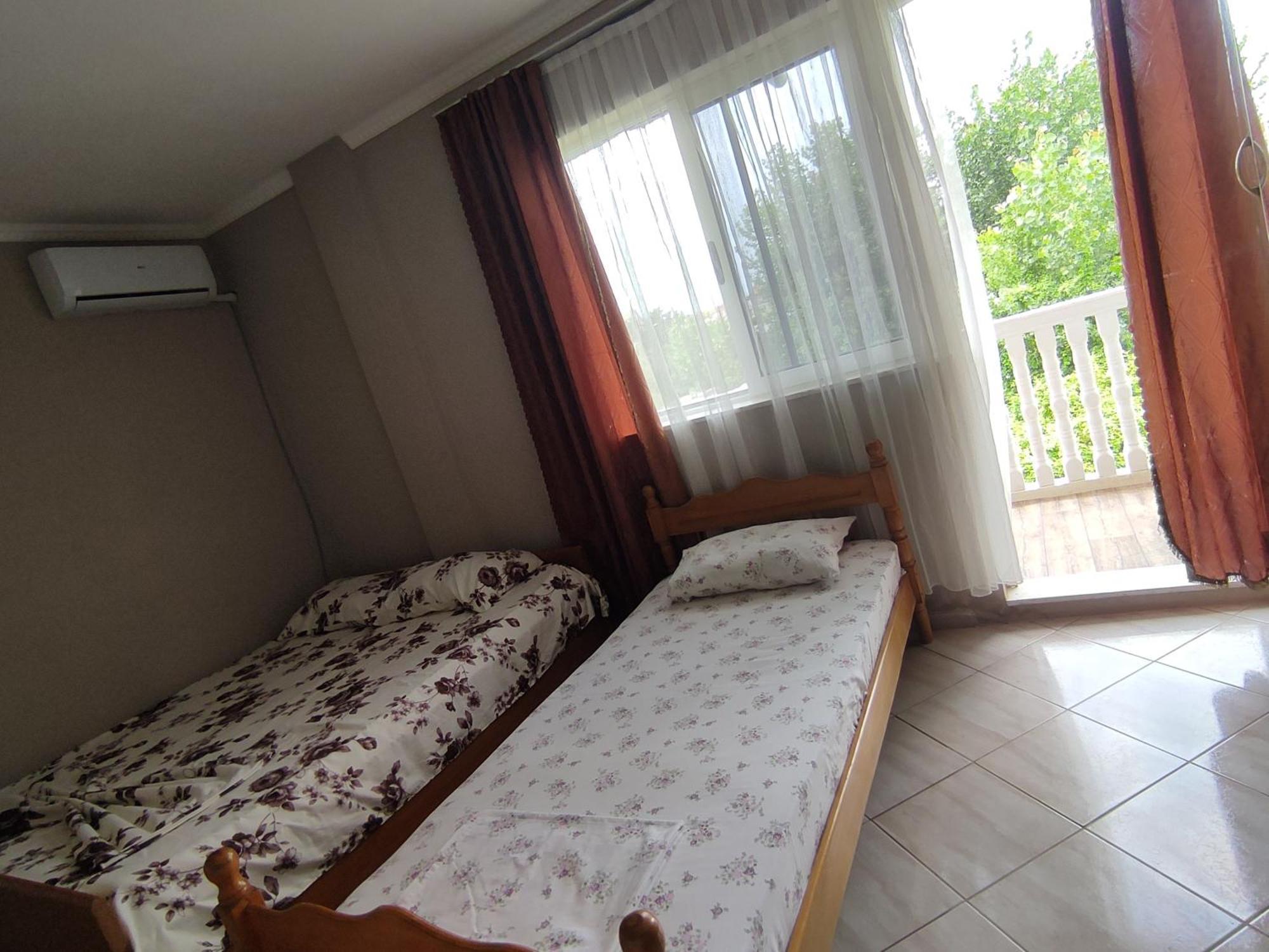 Ilirida-Swimming Pool & Garden View Rooms For Rent Durrës Exterior foto