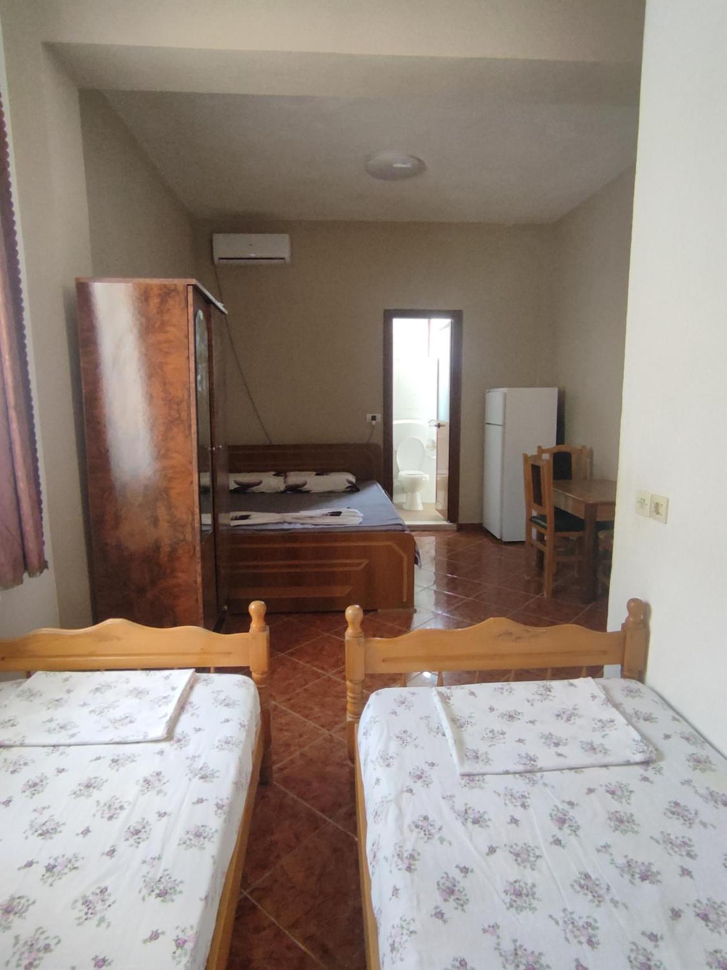 Ilirida-Swimming Pool & Garden View Rooms For Rent Durrës Habitación foto
